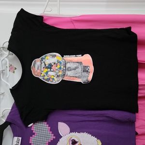 Black T with Bubble Gum machine George